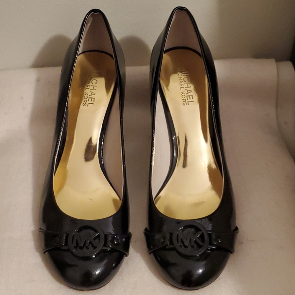 Michael Kors kitten heel pumps